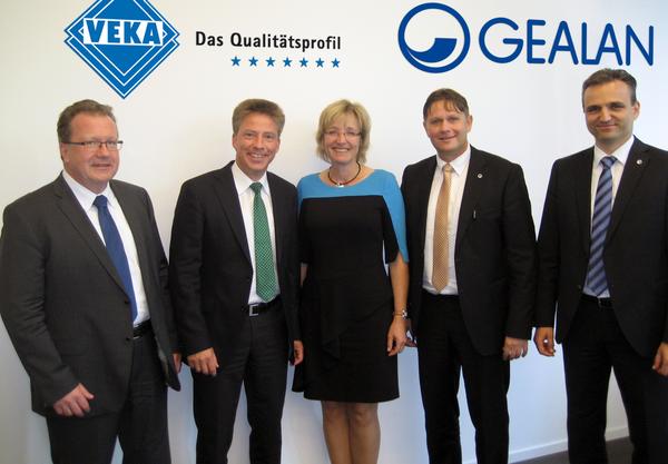 Veka Gruppe übernimmt Gealan Holding