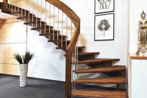 Fuchs fertigt Treppen komplett aus Holz
