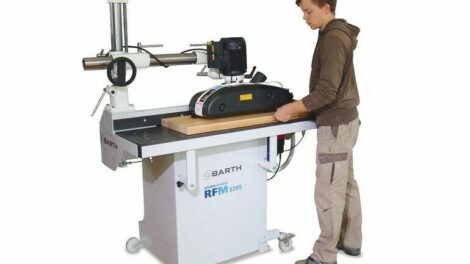 Barth stellt Rundprofil-und-Fasenschleifmaschine RFM 320 S vor