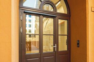 STF-Lizenznehmer Sedlmeyr Spezialtüren modernisiert die Außentüren im Bayerischen Landtag
